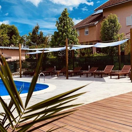Apartments San - With Pool; Rakovica Exterior photo