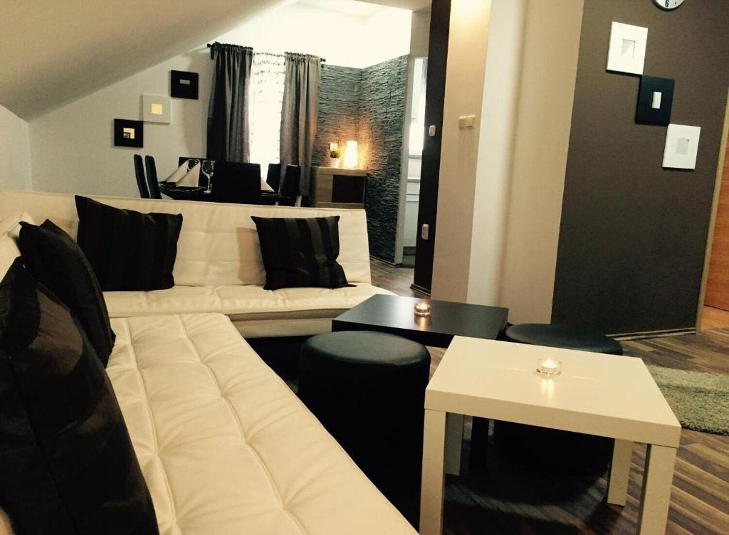 Apartments San - With Pool; Rakovica Exterior photo