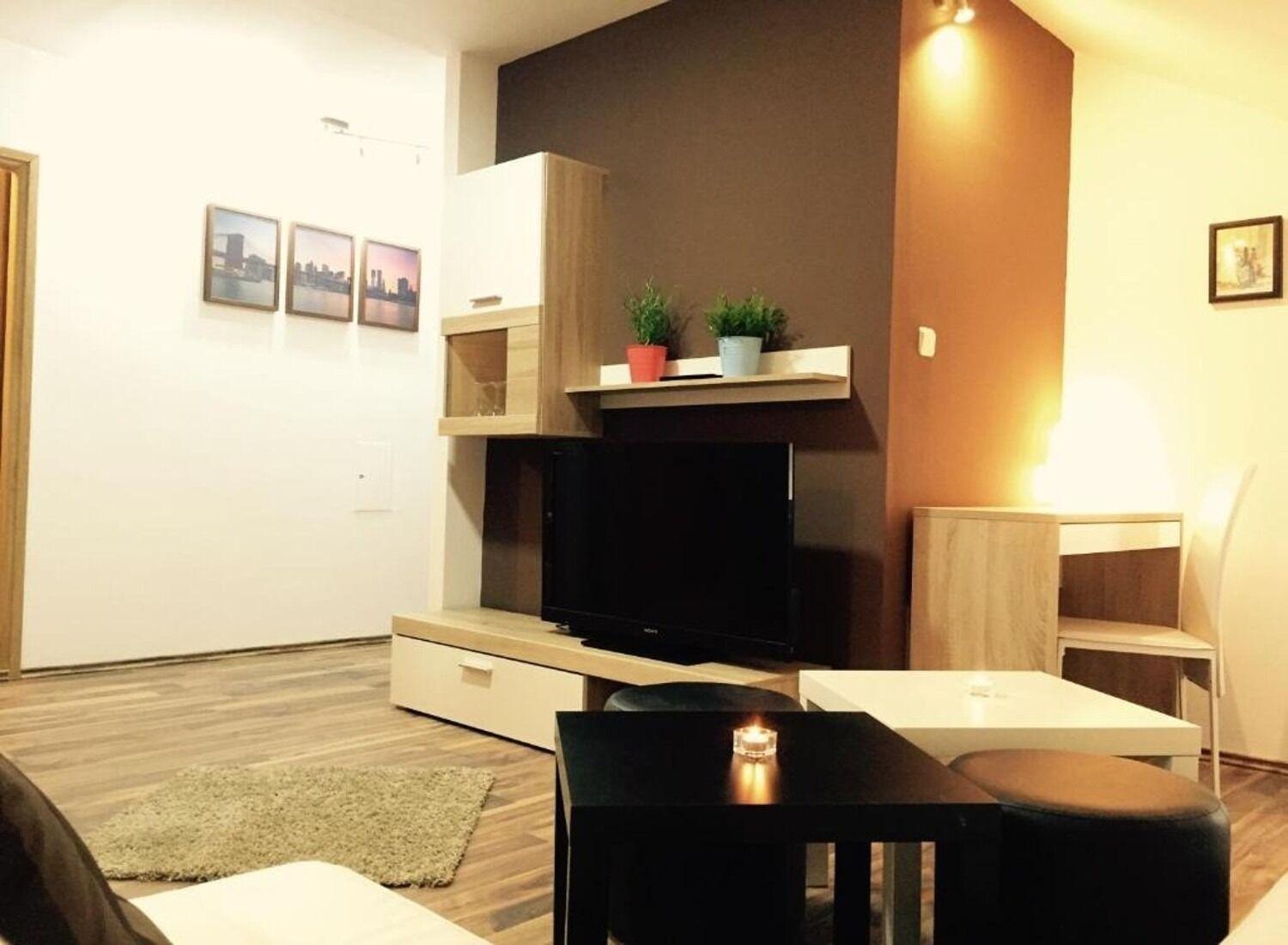 Apartments San - With Pool; Rakovica Exterior photo